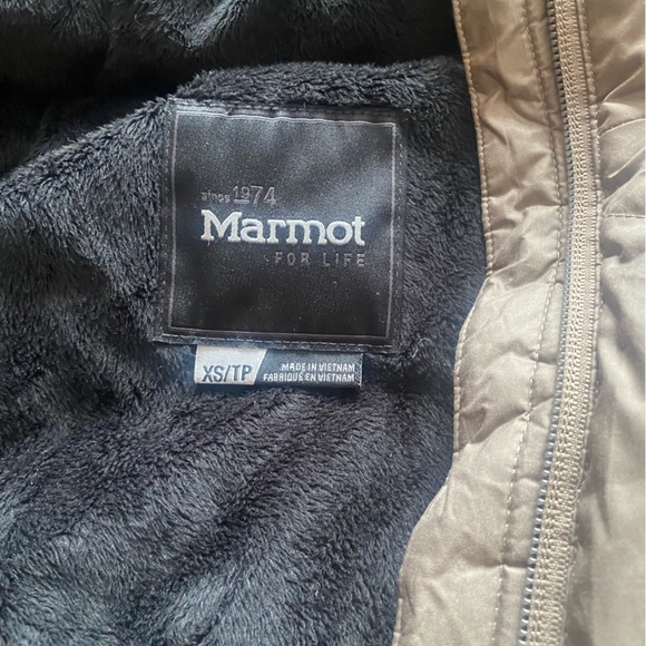 700-fill power down Marmot Jacket - Picture 2 of 4